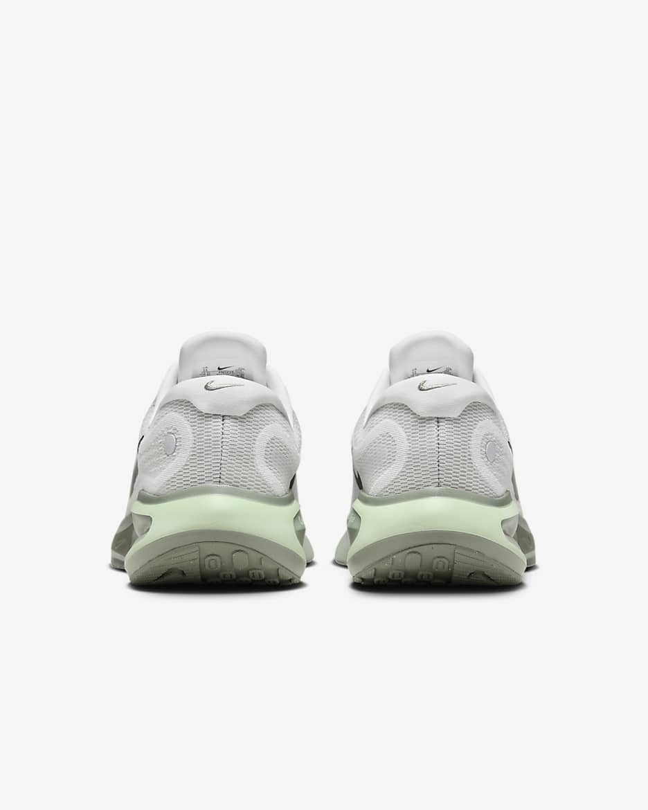 Nike grey green running deals shoes